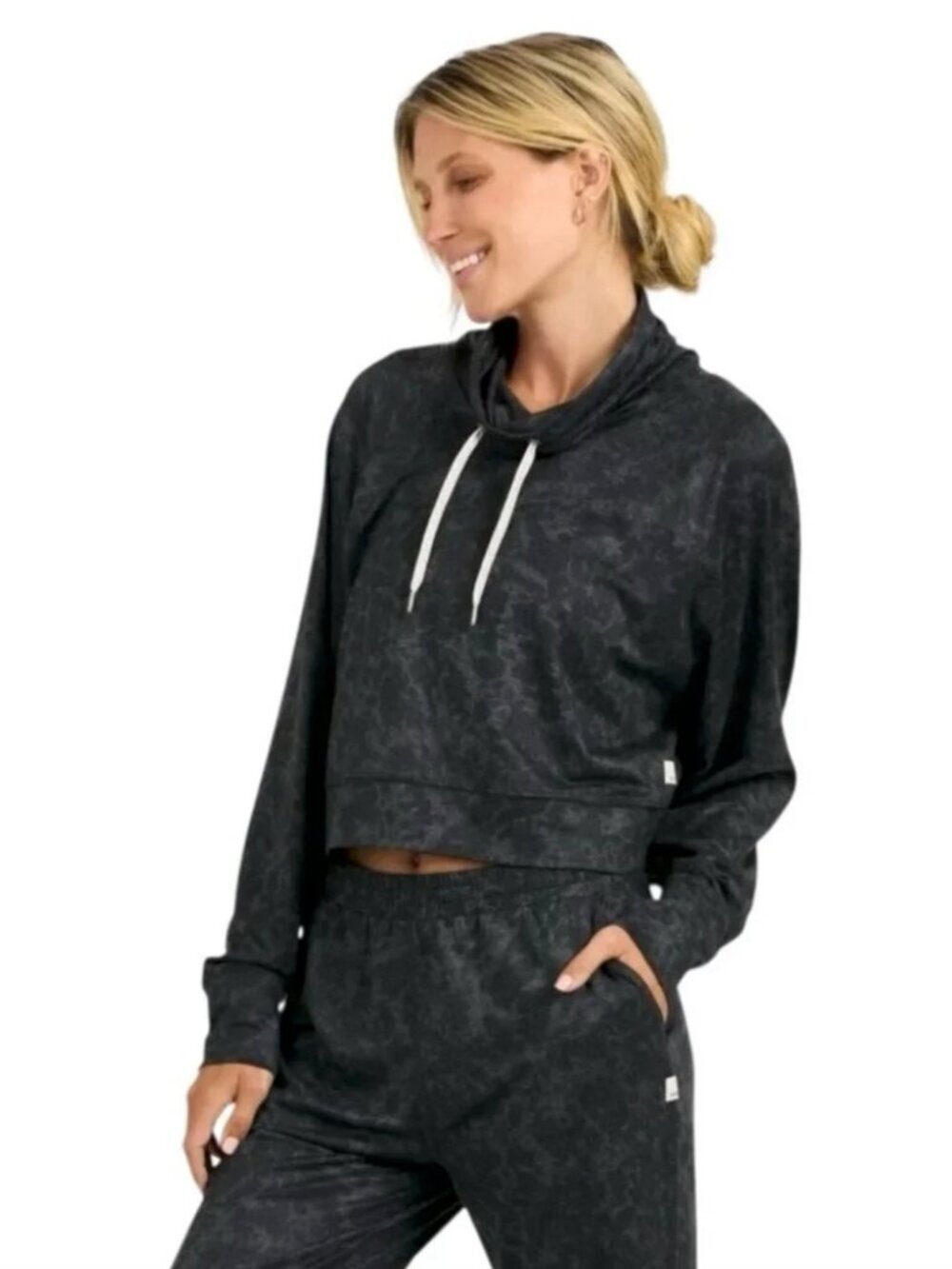 Vuori Halo Crop Funnel Neck Top in Charcoal Tortoise